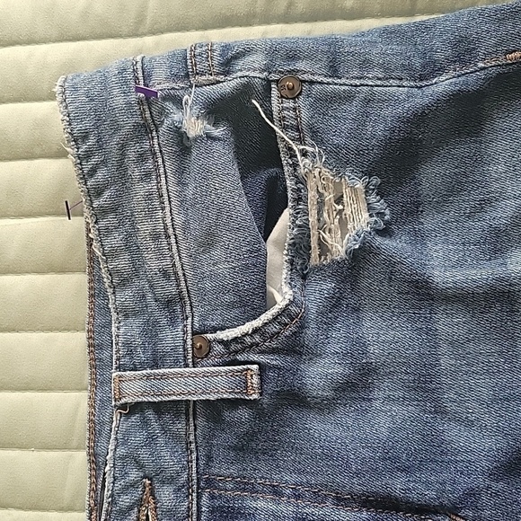 JOE'S JEANS DISTRESSED BLUE JEAN SHORTS BECKETT SIZE 29 - Picture 5 of 16